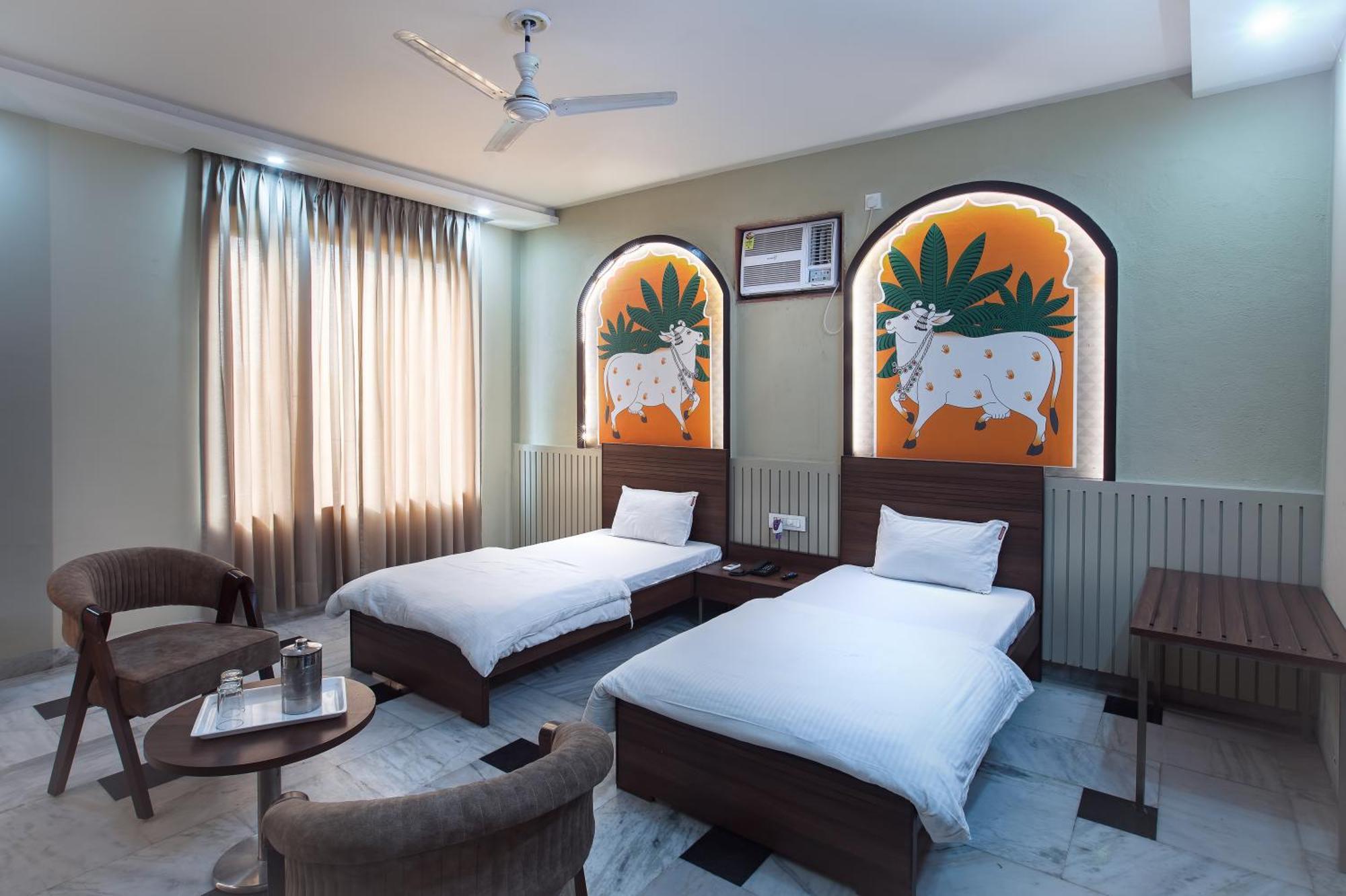 Hotel Bhakti Dhama Vrindāvan Eksteriør bilde